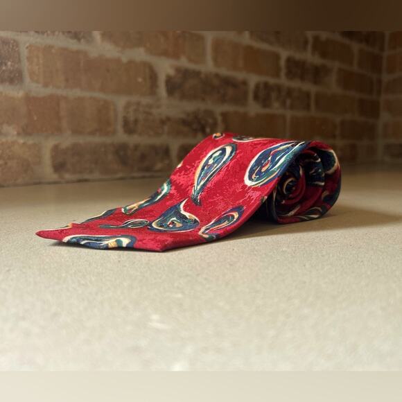 L’uomo italin silk red blue paisley vintage 80s 90s style men’s tie - Picture 5 of 12